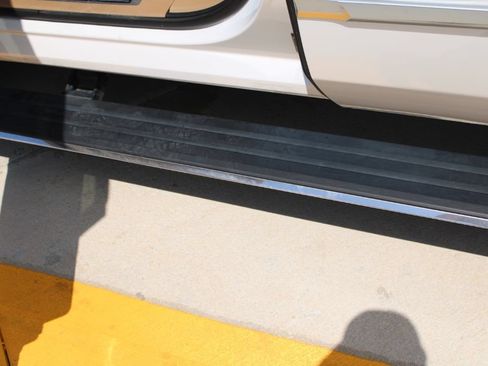 Used 2020 Cadillac Escalade Platinum RWD image 9