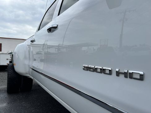 Used 2015 GMC Sierra 3500 SLT w/ Duramax Plus Package AWD/4WD image 14