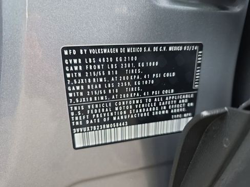 Used 2024 Volkswagen Taos SE image 17