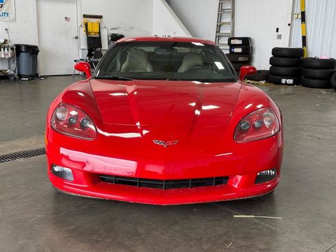 Used 2005 Chevrolet Corvette Coupe w/ 2LT w/ Preferred Equipment Group RWD image 24