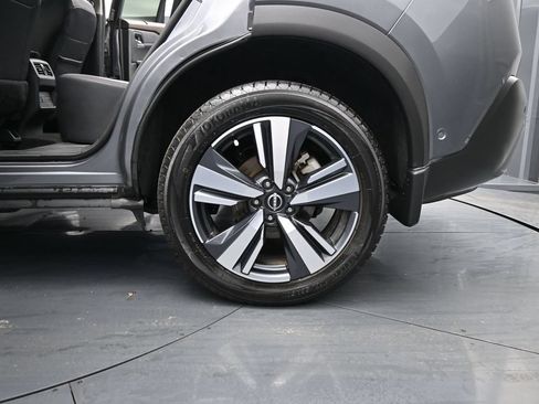 Used 2023 Nissan Rogue SL w/ SL Premium Package FWD image 18