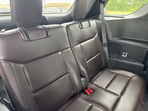 Used 2026 Ford Explorer Platinum w/ LUX Leather Package AWD/4WD image 23