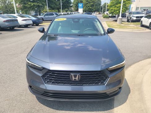 Certified 2025 Honda Accord SE image 8