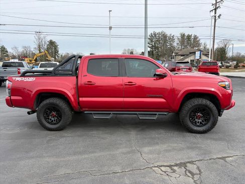 Used 2021 Toyota Tacoma TRD Sport w/ TRD Premium Sport Package image 2