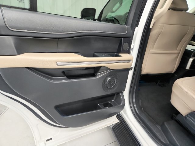 Used 2024 Ford Expedition Limited RWD image 21