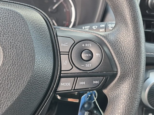 Used 2025 Toyota RAV4 LE AWD/4WD image 25