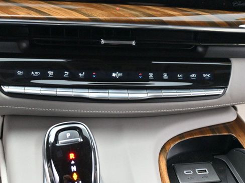 Certified 2024 Cadillac Escalade Sport Platinum w/ LPO, Floor Liner Package image 27