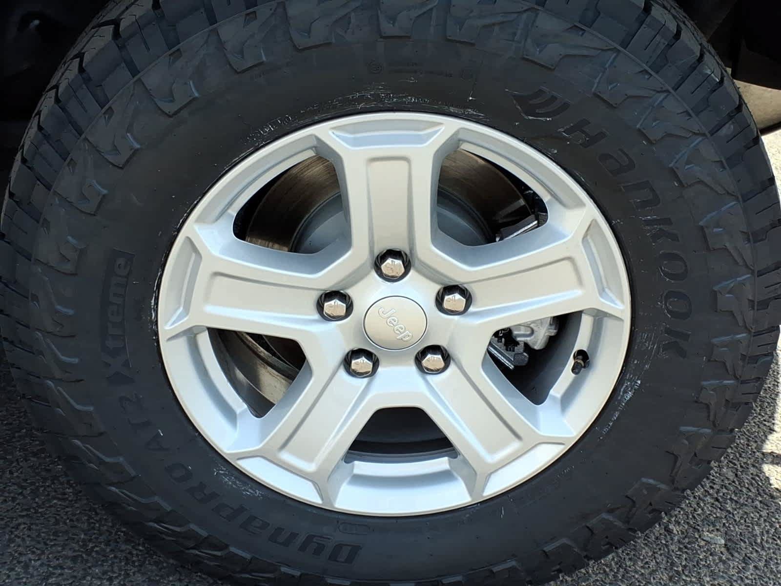 Used 2021 Jeep Wrangler Sport AWD/4WD image 11