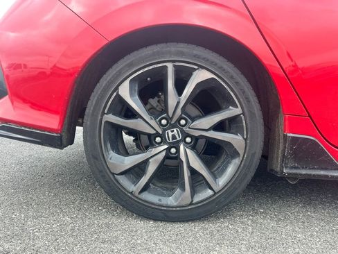 Used 2018 Honda Civic Sport image 10