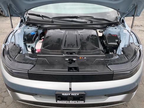 Used 2025 Hyundai Ioniq 5 SEL image 11