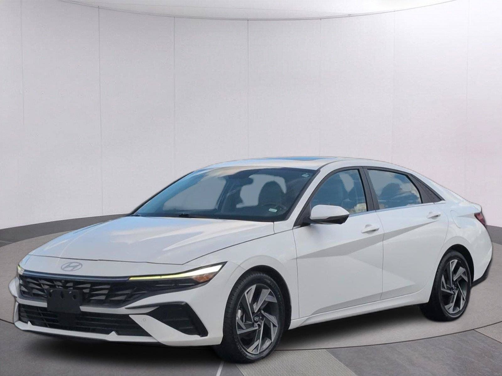 Used 2024 Hyundai Elantra Limited FWD image 1