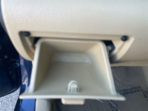 Used 2016 Toyota Camry XLE w/ Moonroof Package image 30