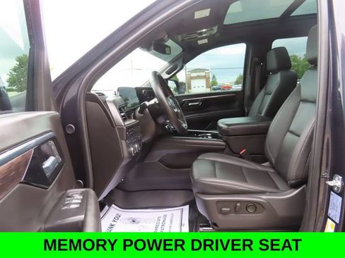 Used 2025 Chevrolet Suburban Z71 w/ Z71 Off-Road Package AWD/4WD image 19