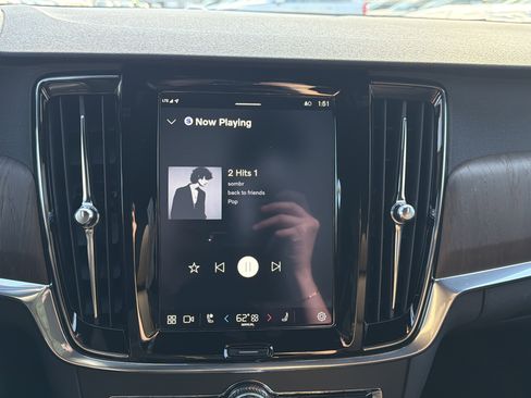 Certified 2022 Volvo V90 B6 Cross Country image 57