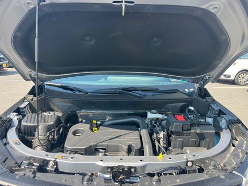 Used 2025 Chevrolet Equinox LT FWD image 32