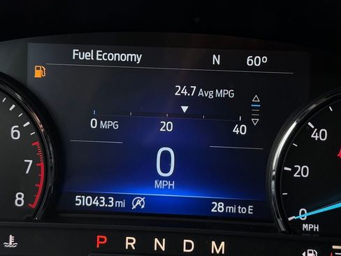 Used 2020 Ford Explorer XLT image 13