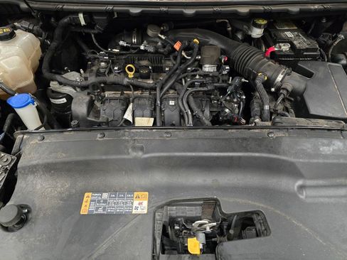 Used 2019 Ford Edge SEL w/ Equipment Group 201A FWD image 12