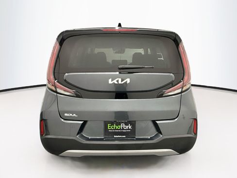 Used 2025 Kia Soul LX w/ LX Technology Package FWD image 7