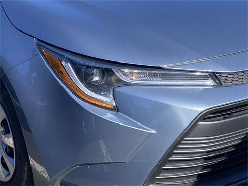 Used 2024 Toyota Corolla LE image 4