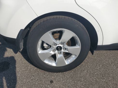 Used 2018 Kia Soul image 36