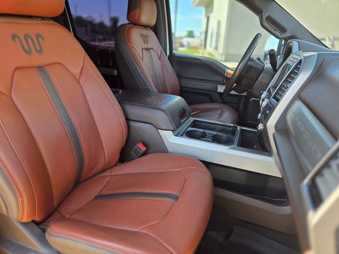 Used 2020 Ford F350 King Ranch w/ King Ranch Ultimate Package AWD/4WD image 11