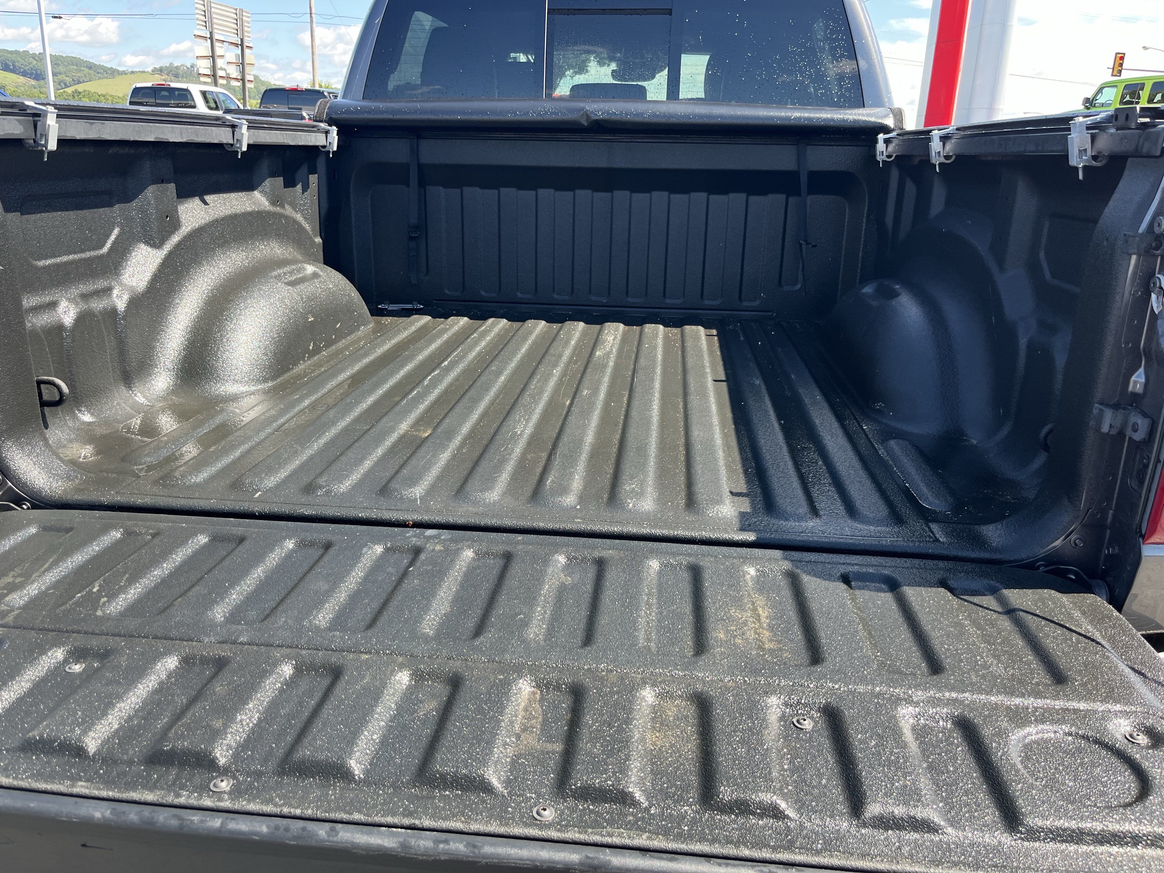 Used 2021 RAM 1500 Laramie w/ Sport Appearance Package AWD/4WD image 7