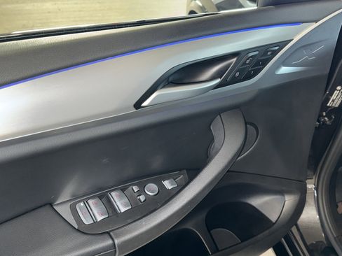 Used 2025 BMW X4 xDrive30i image 18