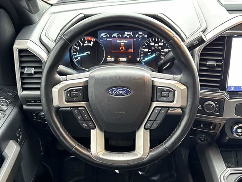 Used 2022 Ford F250 Platinum image 10