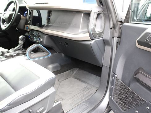 Used 2024 Ford Bronco Wildtrak AWD/4WD image 38