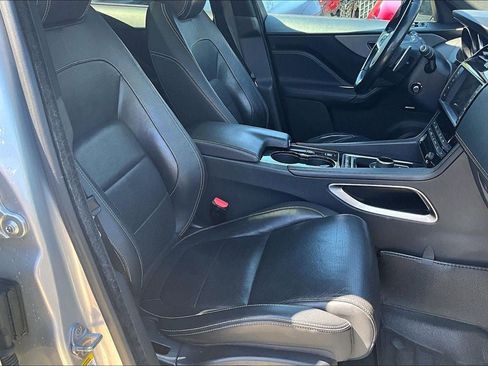 Used 2017 Jaguar F-PACE S AWD/4WD image 6