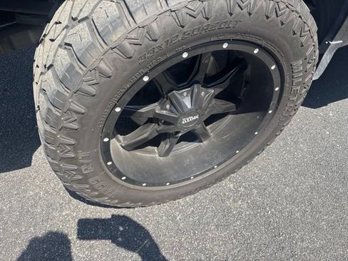 Used 2022 Ford F150 Lariat w/ Equipment Group 502A High AWD/4WD image 6