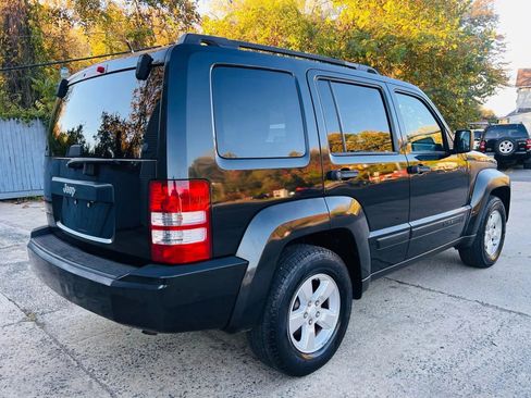 Used 2009 Jeep Liberty Sport w/ Popular Equipment Group image 6