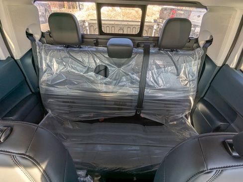 New 2026 Ford Maverick Lariat w/ Black Appearance Package image 15