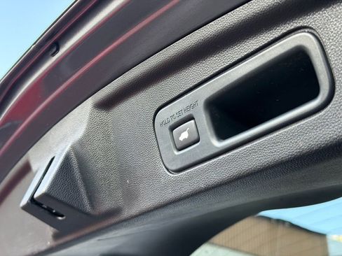 Used 2023 Acura MDX A-Spec image 9