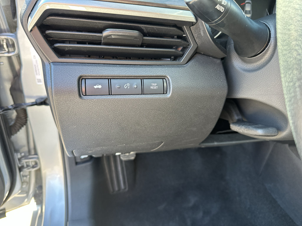 Used 2024 Nissan Altima 2.5 SV FWD image 15