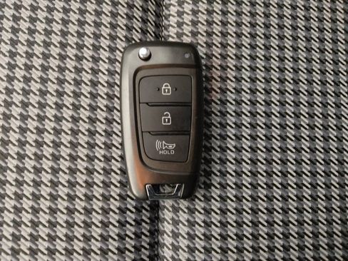 Used 2023 Hyundai Kona SE FWD image 32