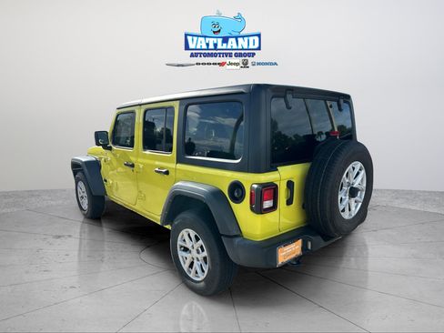 Used 2023 Jeep Wrangler Unlimited Sport AWD/4WD image 3