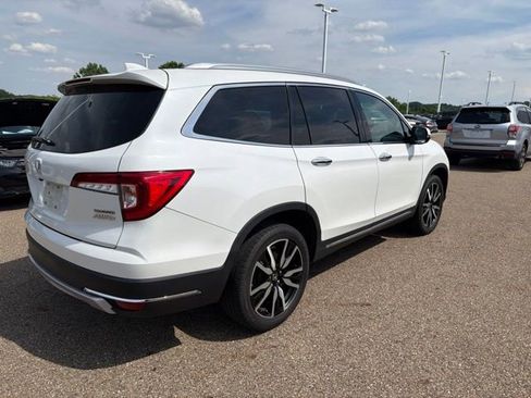 Used 2021 Honda Pilot Touring image 3