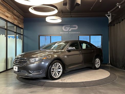 Used 2018 Ford Taurus Limited FWD image 7