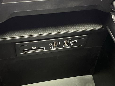 Used 2020 Mercedes-Benz G 550 image 27