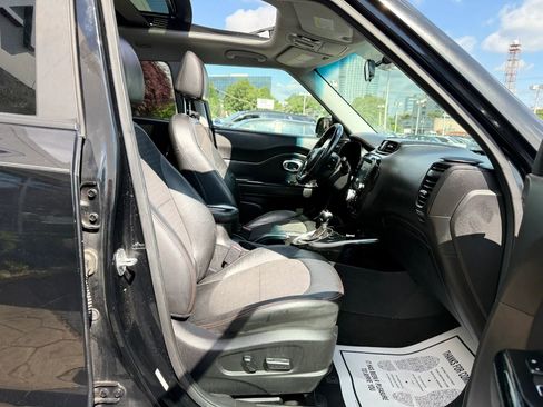 Used 2018 Kia Soul ! w/ Tech Package FWD image 33