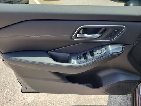 New 2026 Nissan Rogue Platinum AWD/4WD image 15