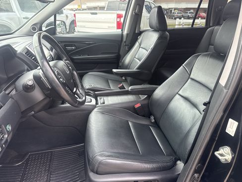 Used 2016 Honda Pilot Touring image 14