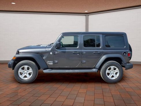 Used 2018 Jeep Wrangler Unlimited Sport S AWD/4WD image 4