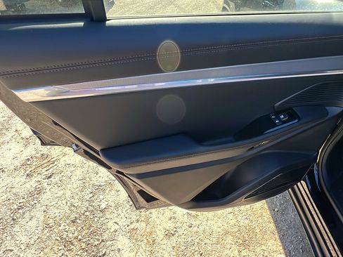 Used 2024 Jeep Wagoneer Launch Edition image 24