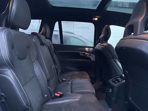 Used 2017 Volvo XC90 T8 R-Design w/ Vision Package image 8