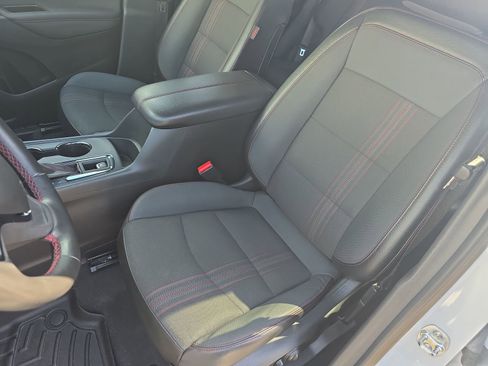 Used 2024 Chevrolet Equinox RS FWD image 15