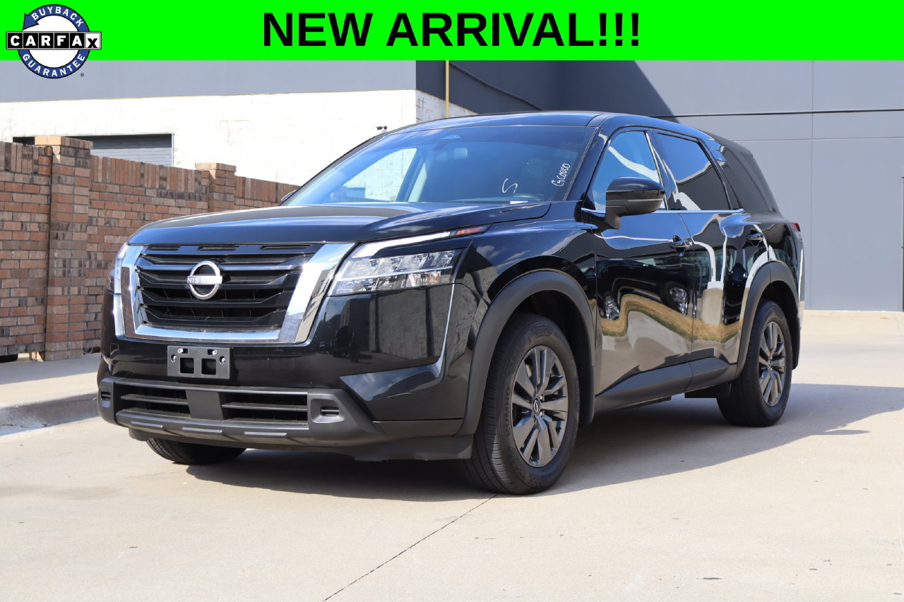 Used 2022 Nissan Pathfinder S FWD image 1