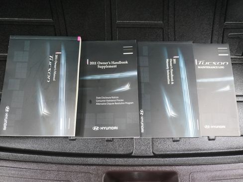 Used 2011 Hyundai Tucson GLS image 19