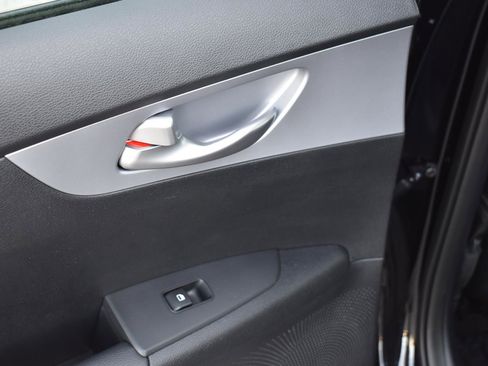 Used 2024 Kia Forte LX image 39